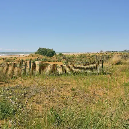 Bright With Swimming Pool And Solarium Apartment *