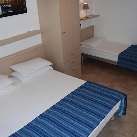 Bright With Swimming Pool And Solarium Apartment