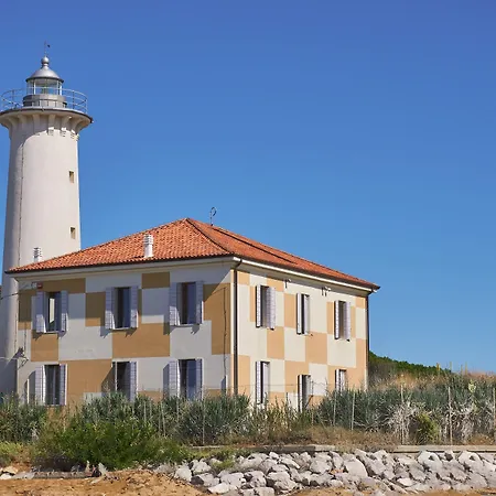 Bright With Swimming Pool And Solarium