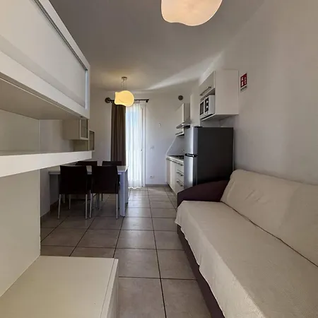 Apartman Bright With Swimming Pool And Solarium