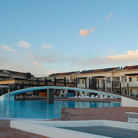 Bright With Swimming Pool And Solarium * Bibione