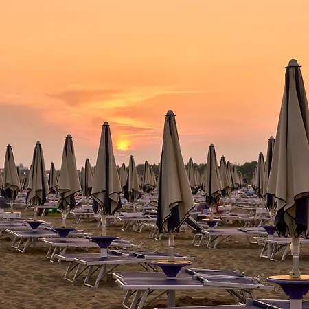Apartament Bright With Swimming Pool And Solarium Bibione