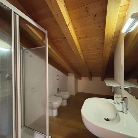 Bright With Swimming Pool And Solarium *