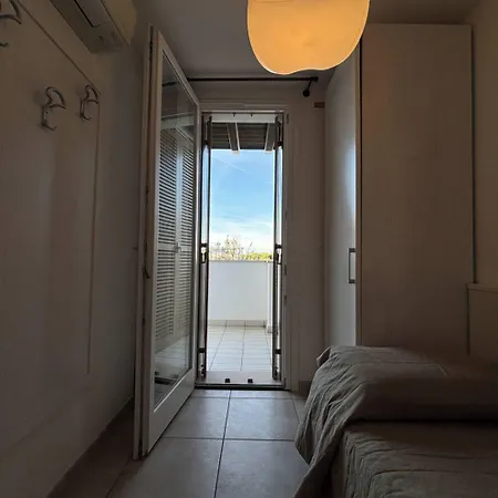 Bright With Swimming Pool And Solarium Apartament