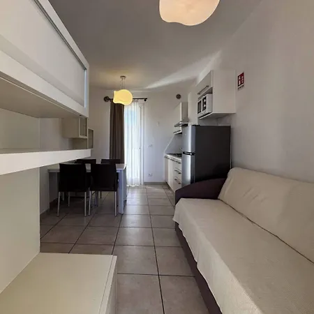 Bright With Swimming Pool And Solarium