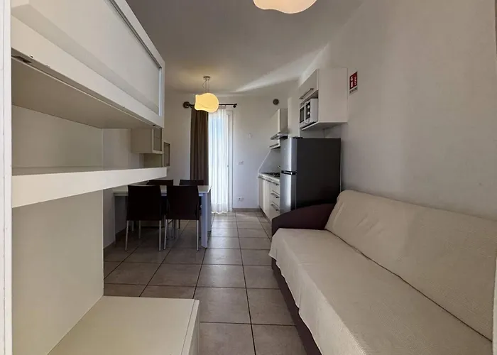 Apartment Bright With Swimming Pool And Solarium