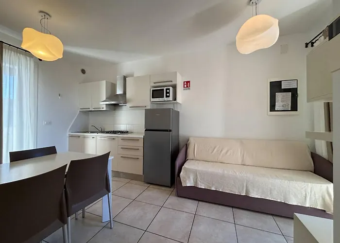 Bright With Swimming Pool And Solarium Apartment Bibione