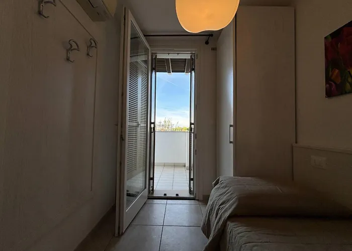 Bright With Swimming Pool And Solarium Apartman Bibione